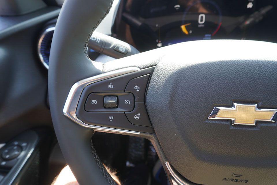 new 2025 Chevrolet Trax car, priced at $24,810