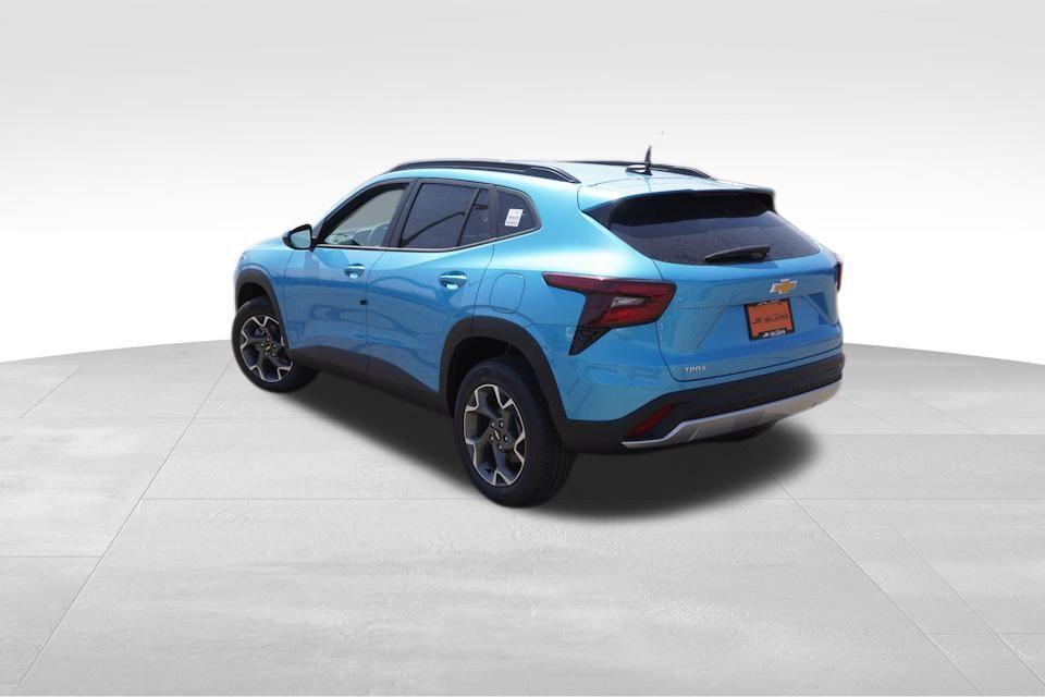 new 2025 Chevrolet Trax car, priced at $22,978