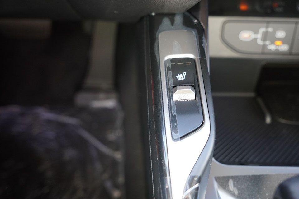 new 2026 Kia Sorento car, priced at $35,428