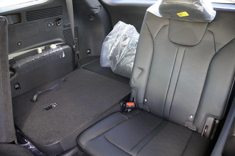 new 2026 Kia Sorento car, priced at $35,428