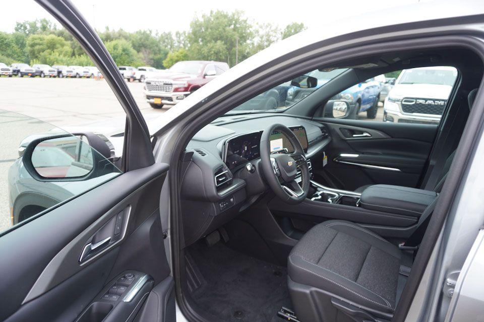 new 2024 Chevrolet Traverse car, priced at $35,895