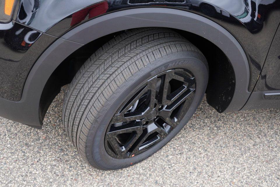 new 2025 Kia Telluride car, priced at $50,088