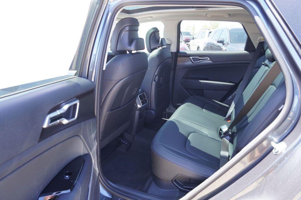 new 2025 Kia Sportage Hybrid car, priced at $32,660