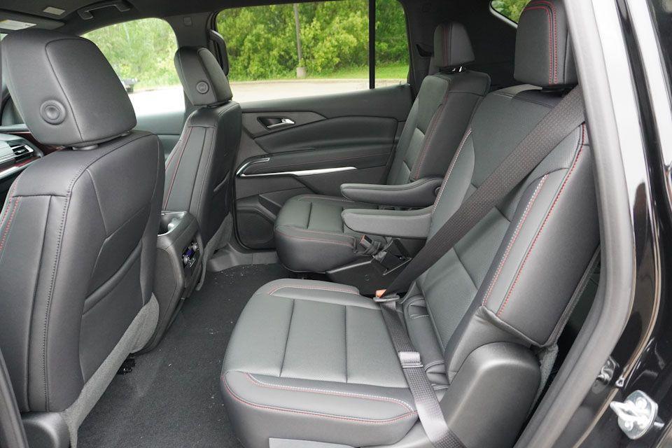 new 2025 Chevrolet Traverse car, priced at $47,553