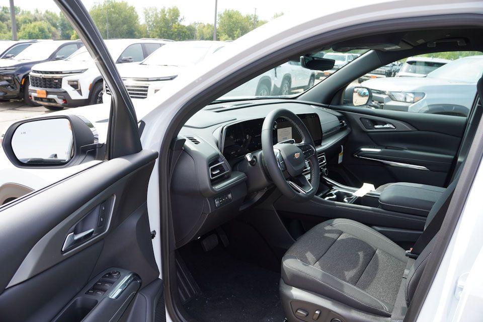 new 2026 Chevrolet Traverse car, priced at $44,815