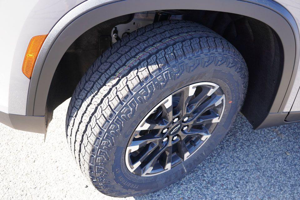 new 2026 Chevrolet Traverse car, priced at $49,661