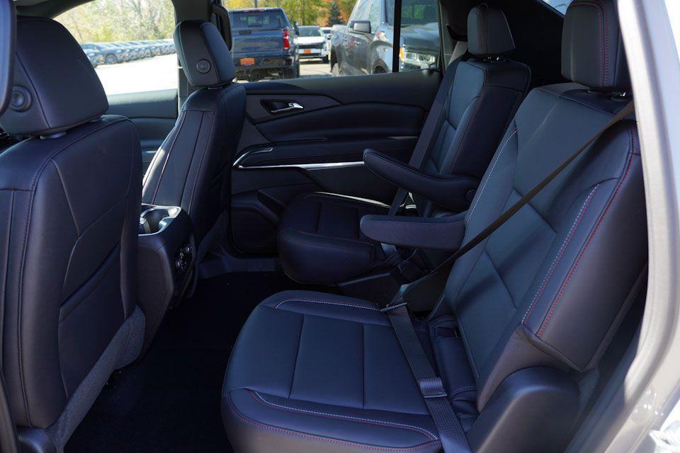 new 2026 Chevrolet Traverse car, priced at $49,661