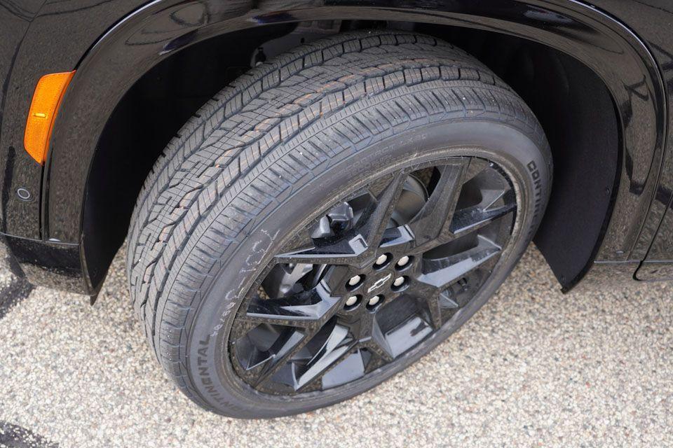 new 2026 Chevrolet Traverse car, priced at $58,020