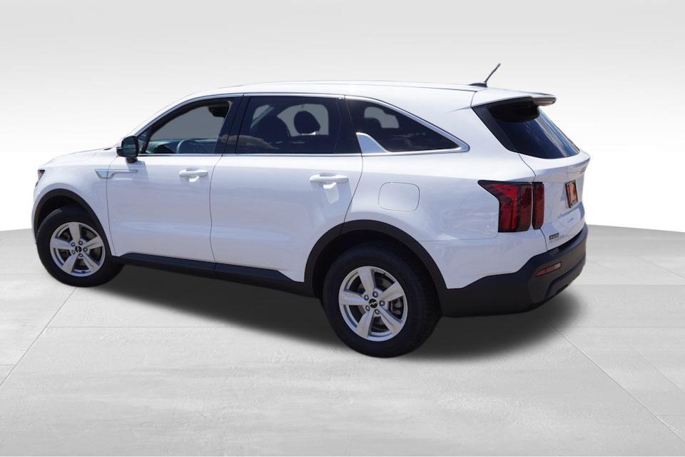 used 2023 Kia Sorento car, priced at $22,617