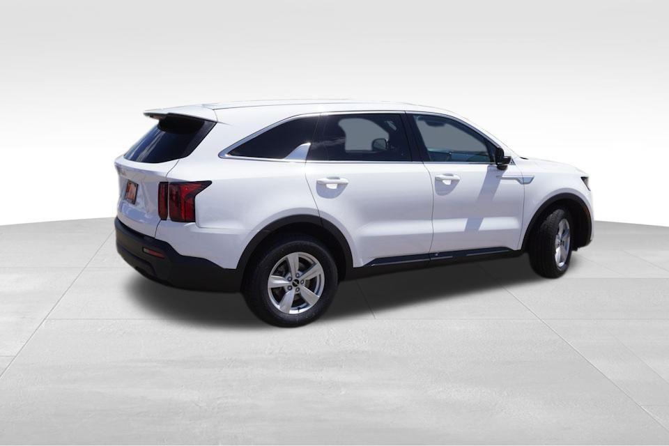 used 2023 Kia Sorento car, priced at $22,617