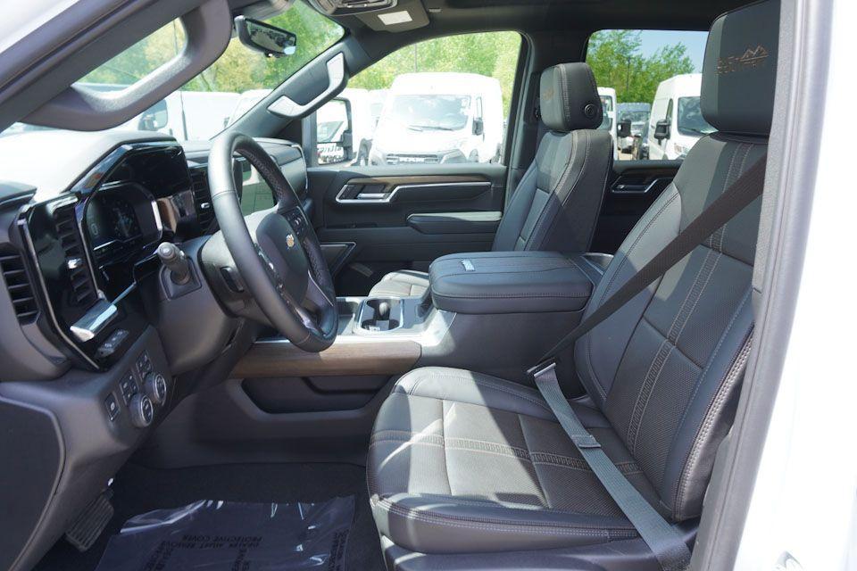used 2025 Chevrolet Silverado 3500 car, priced at $77,643