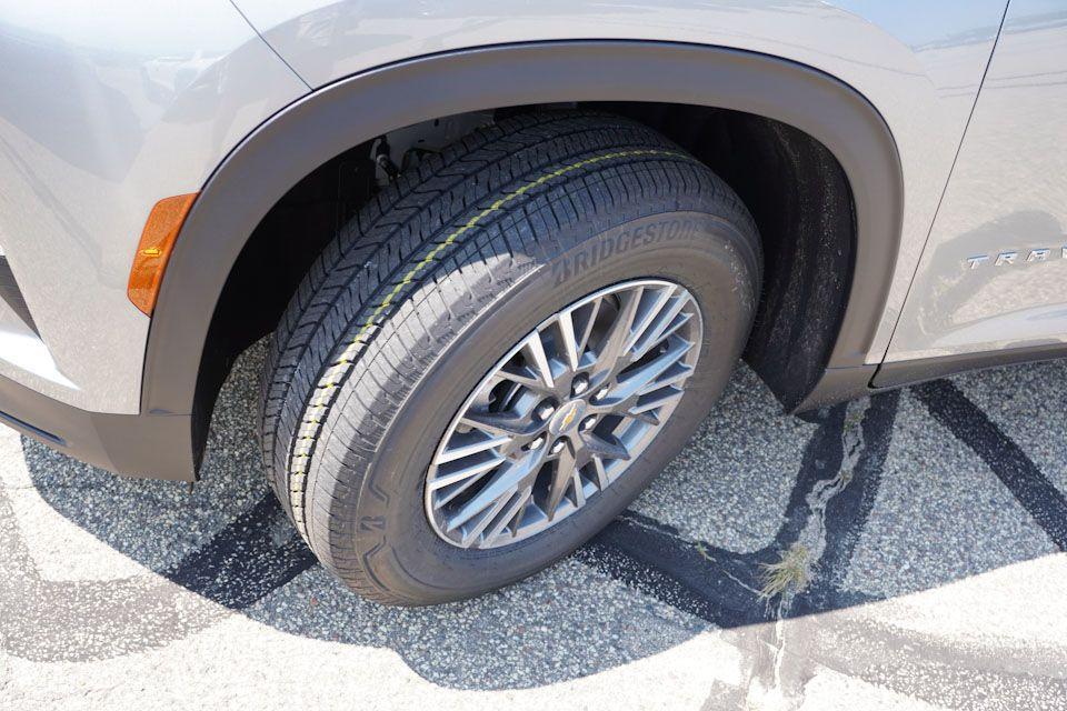 new 2026 Chevrolet Traverse car, priced at $43,841