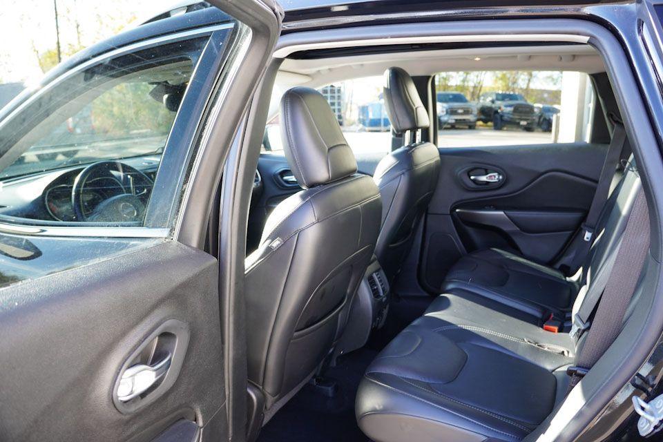 used 2021 Jeep Cherokee car, priced at $19,744