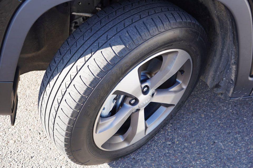 used 2021 Jeep Cherokee car, priced at $19,744