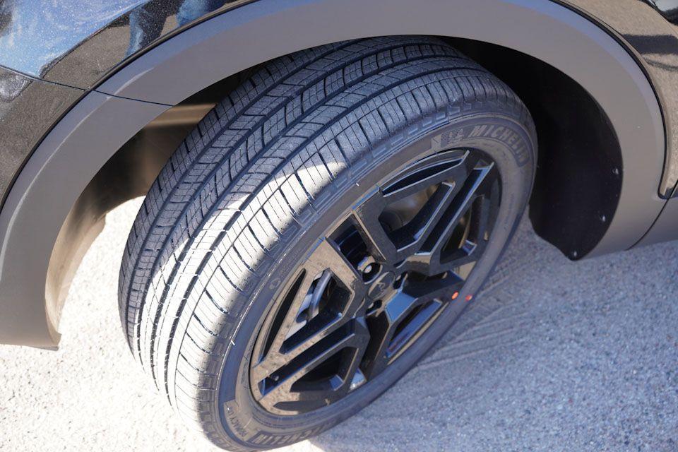 new 2025 Kia Telluride car, priced at $44,202