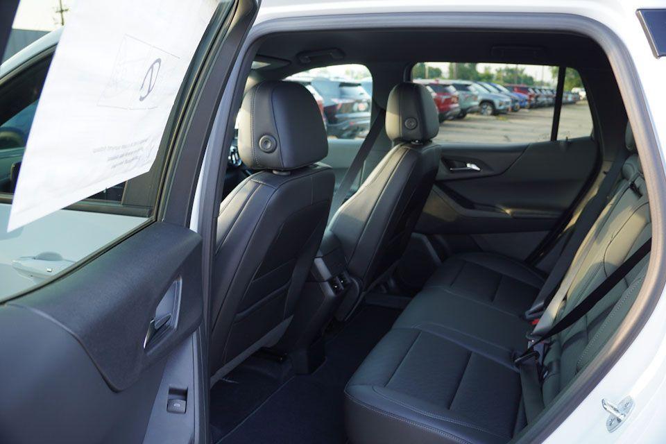 new 2026 Chevrolet Equinox car, priced at $30,595