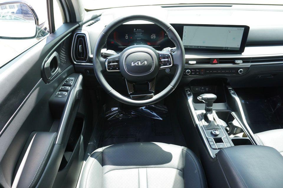 used 2024 Kia Sorento car, priced at $31,542