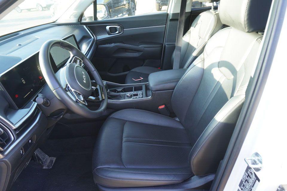 used 2024 Kia Sorento car, priced at $31,948