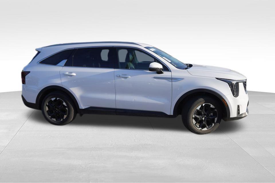 used 2024 Kia Sorento car, priced at $31,948