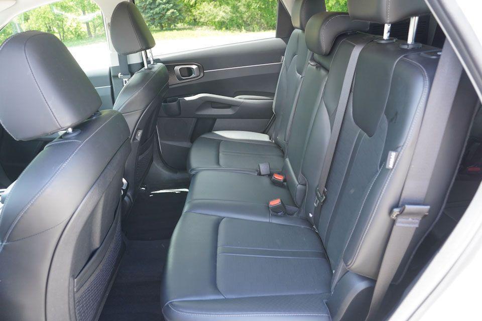 used 2024 Kia Sorento car, priced at $31,542