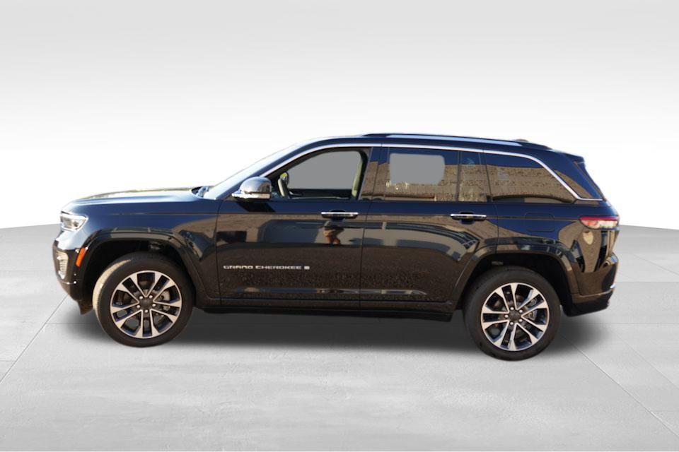 used 2023 Jeep Grand Cherokee car, priced at $38,286