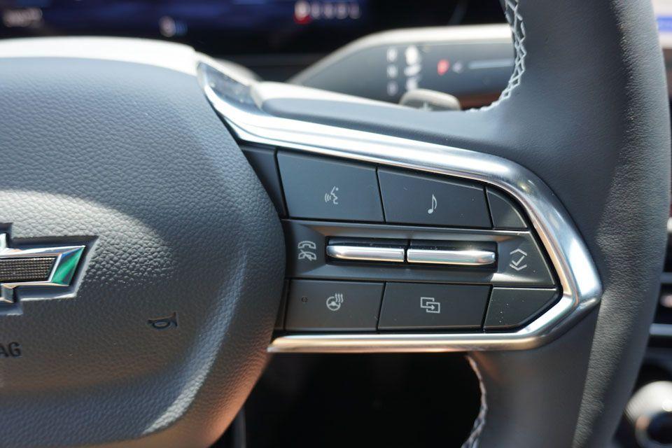 new 2025 Chevrolet Traverse car, priced at $49,368
