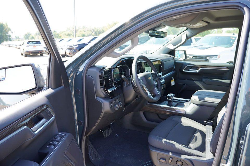 new 2026 Chevrolet Silverado 1500 car, priced at $51,600