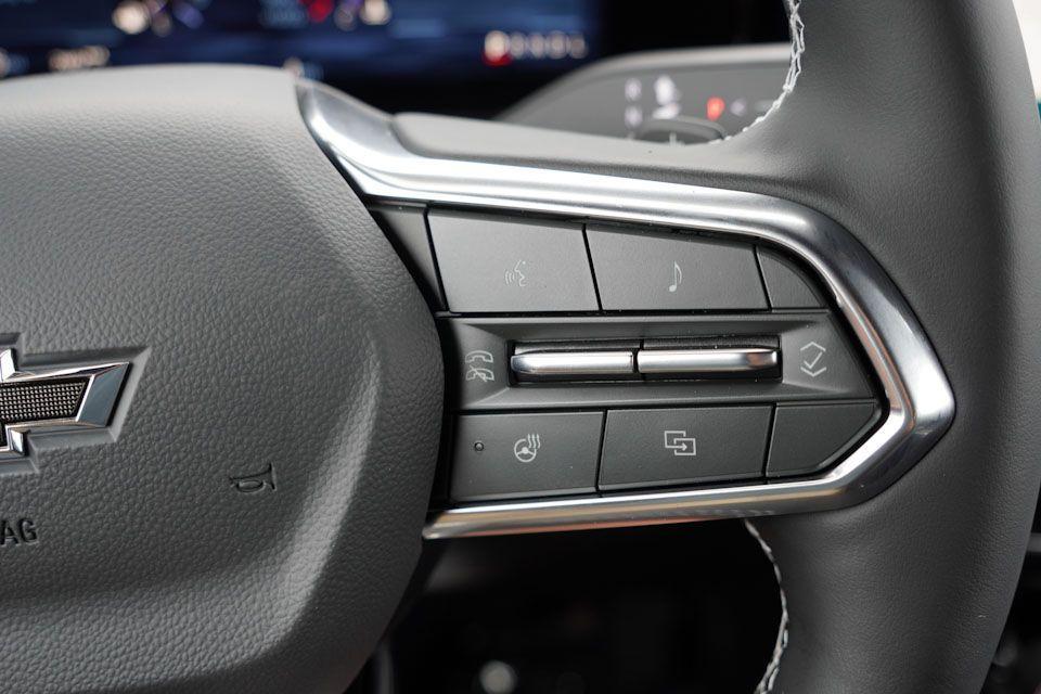 new 2025 Chevrolet Traverse car, priced at $47,552