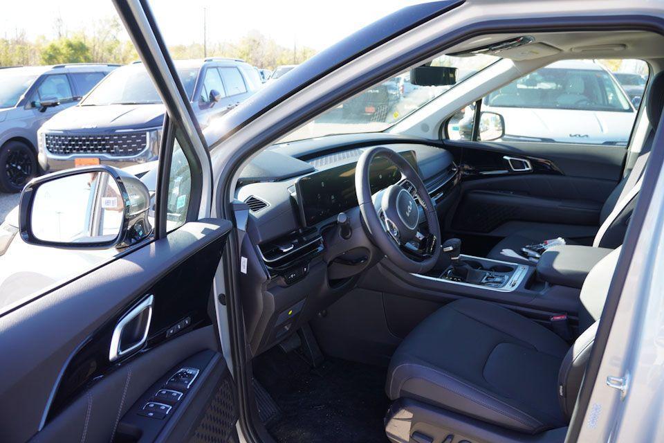 new 2026 Kia Carnival car, priced at $50,757