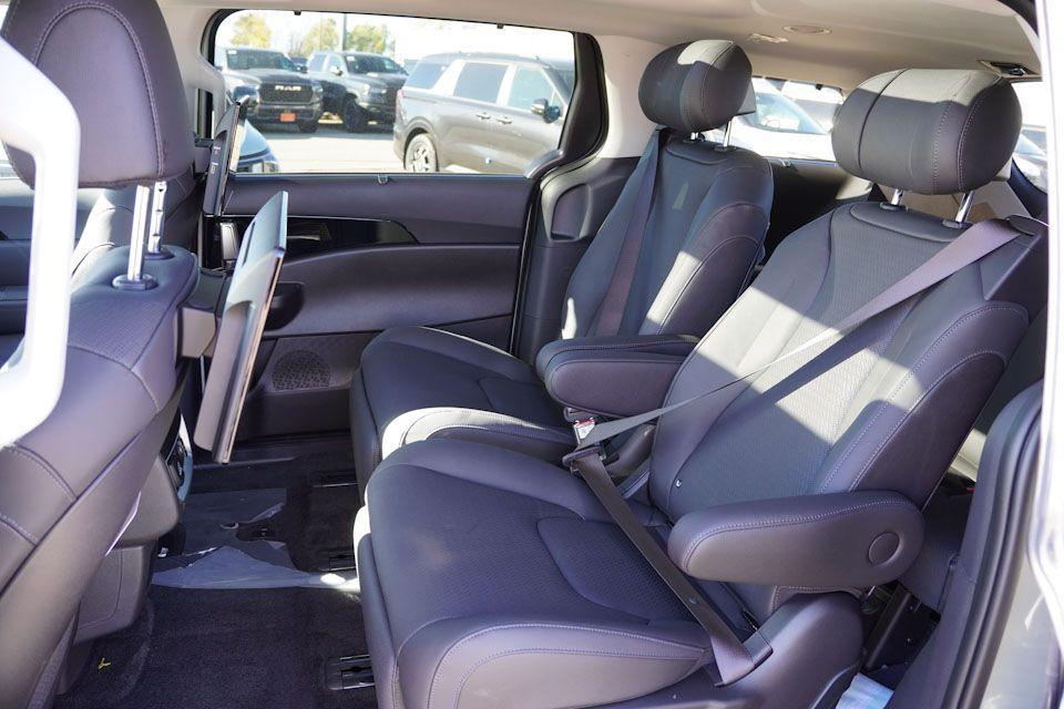 new 2026 Kia Carnival car, priced at $50,757