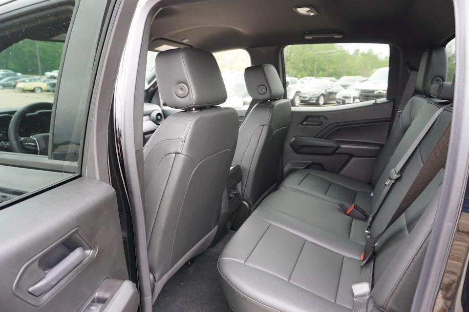 new 2025 Chevrolet Colorado car, priced at $39,990