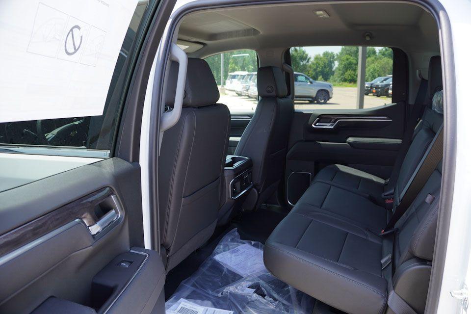 new 2025 Chevrolet Silverado 1500 car, priced at $53,995