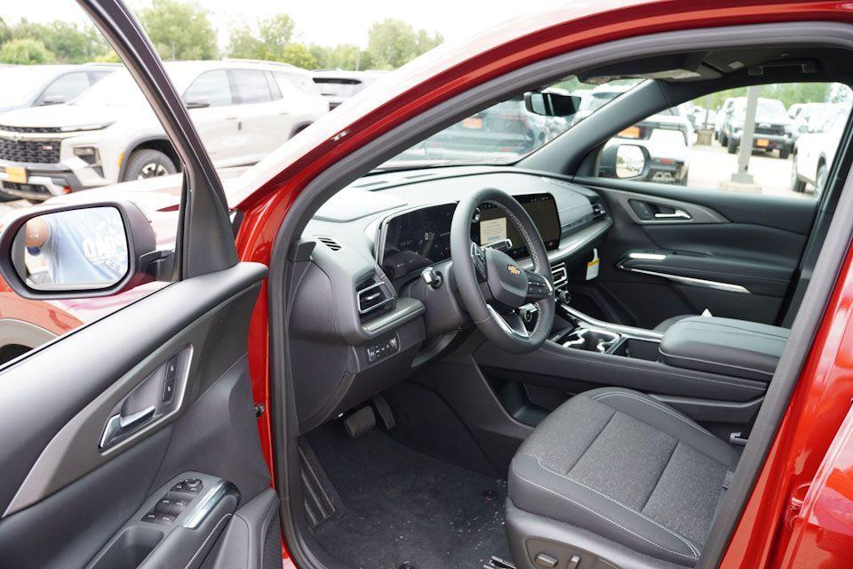 new 2026 Chevrolet Traverse car, priced at $42,215