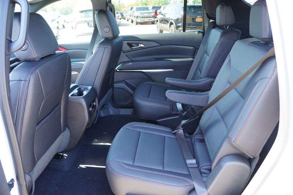 new 2026 Chevrolet Traverse car, priced at $50,566