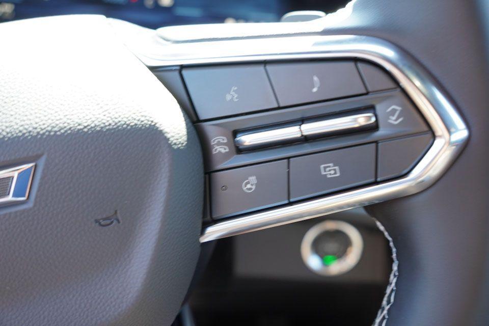 new 2026 Chevrolet Traverse car, priced at $50,566