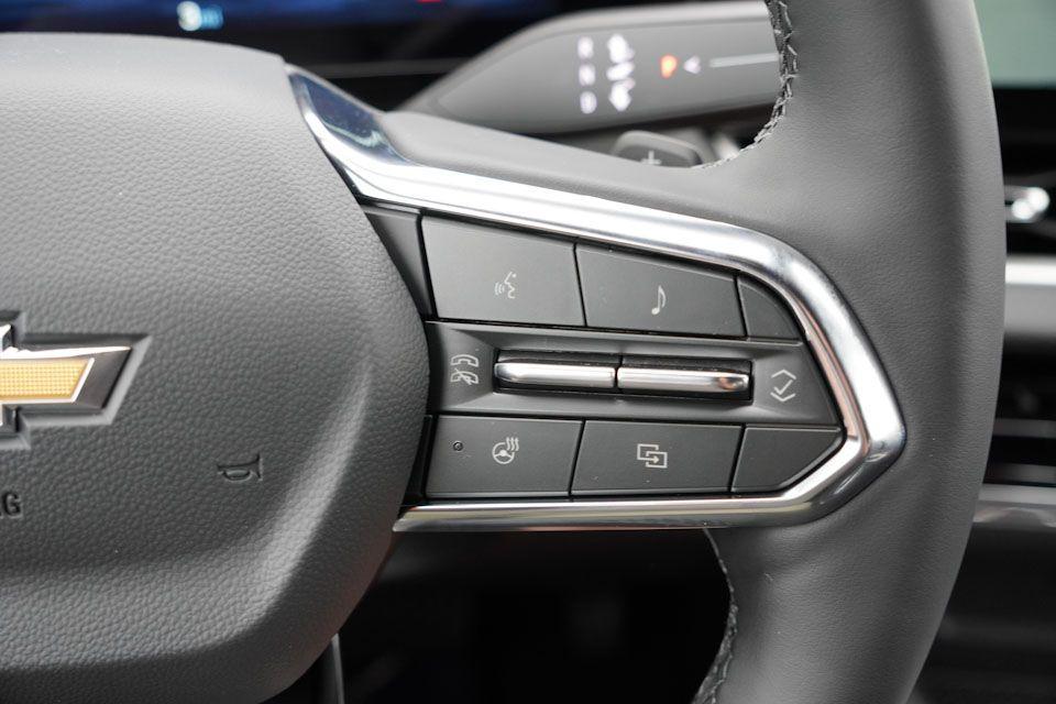 new 2026 Chevrolet Equinox car, priced at $30,730