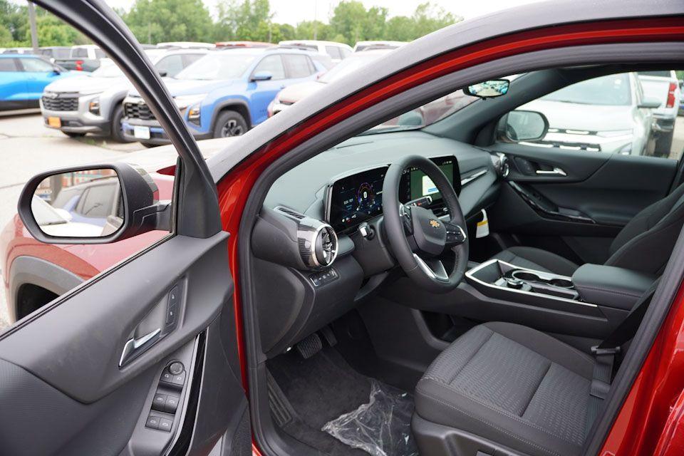 new 2026 Chevrolet Equinox car, priced at $30,730