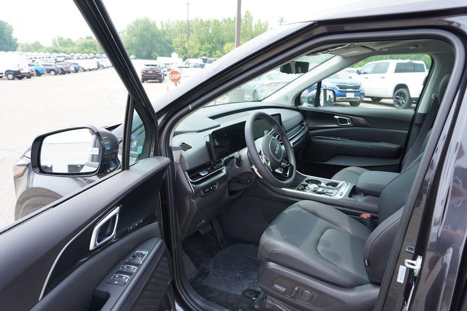new 2026 Kia Carnival car, priced at $51,242