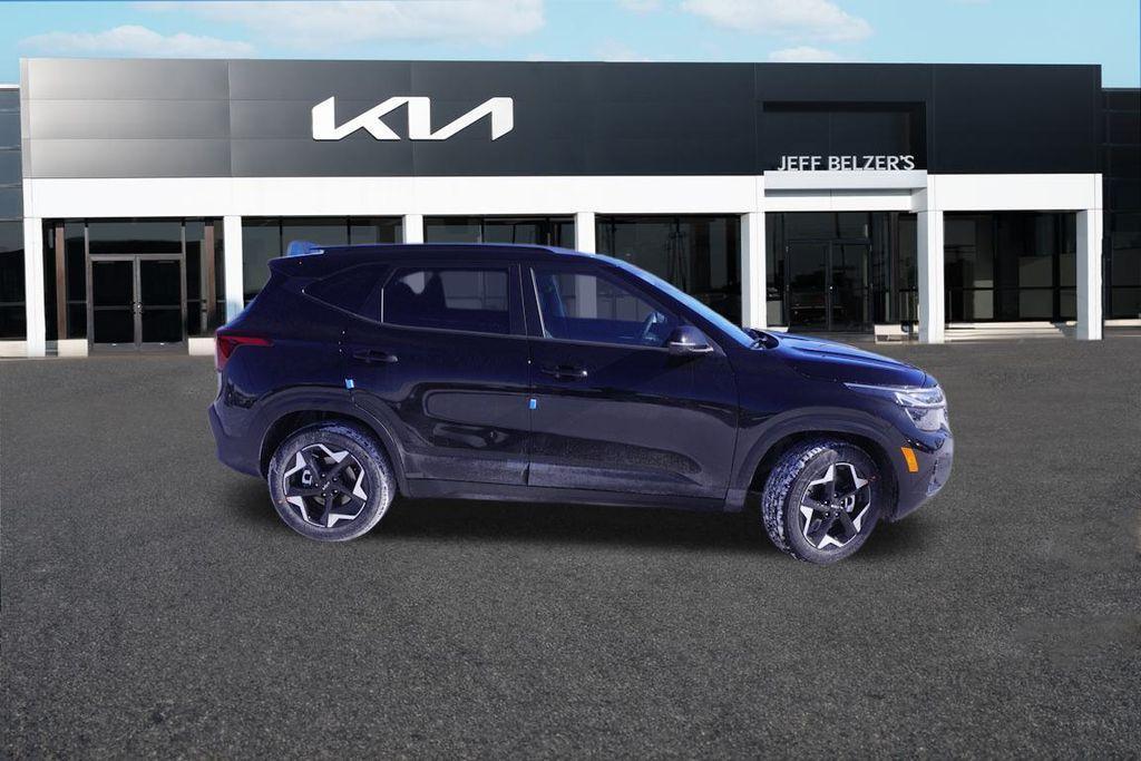 new 2025 Kia Seltos car, priced at $25,670