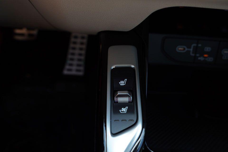 new 2025 Kia Sorento car, priced at $41,255