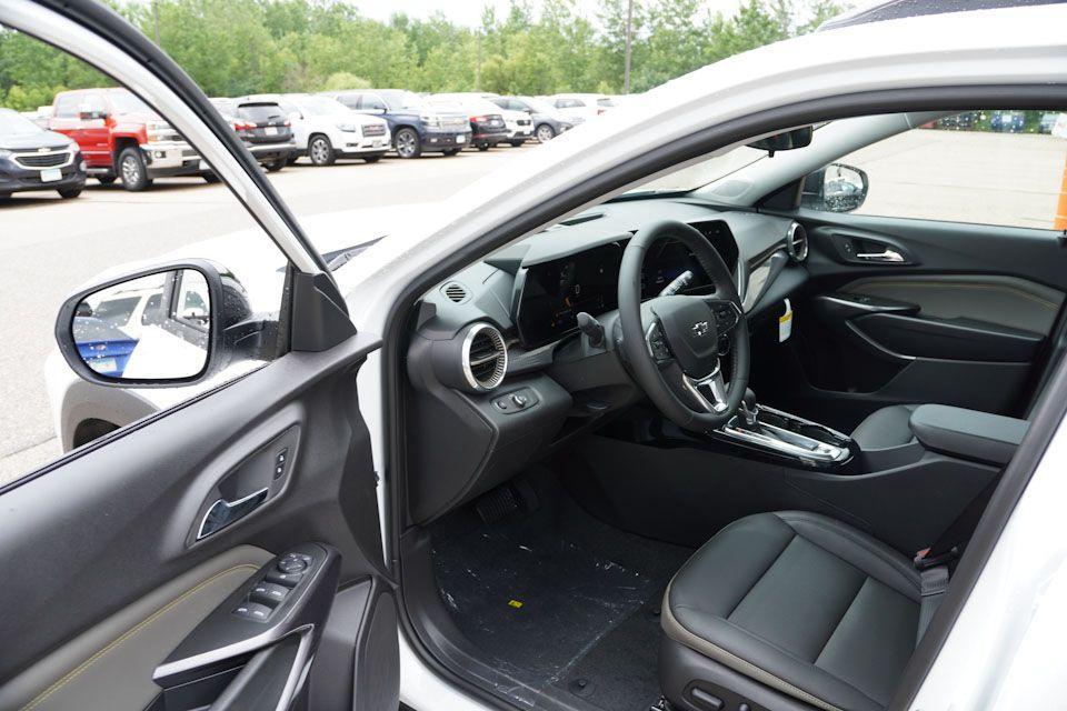 new 2025 Chevrolet Trax car, priced at $24,190