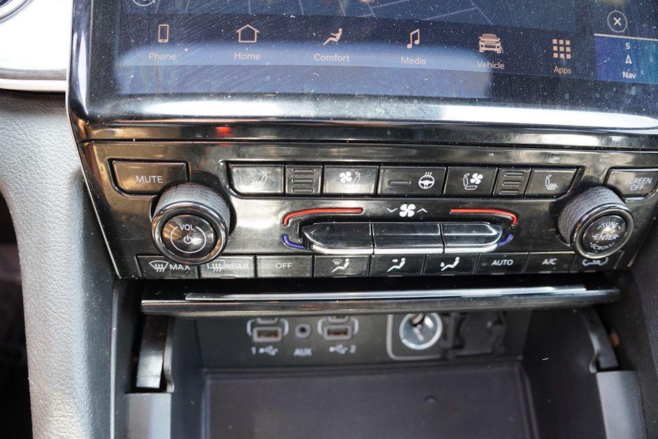 used 2024 Jeep Grand Cherokee L car, priced at $38,661
