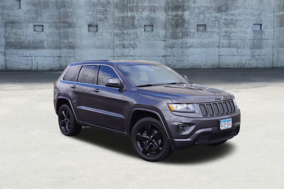 used 2015 Jeep Grand Cherokee car, priced at $17,598