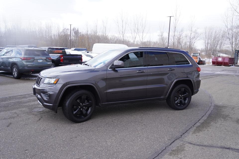used 2015 Jeep Grand Cherokee car, priced at $16,921