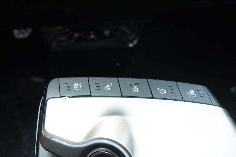 new 2025 Kia EV6 car, priced at $47,946