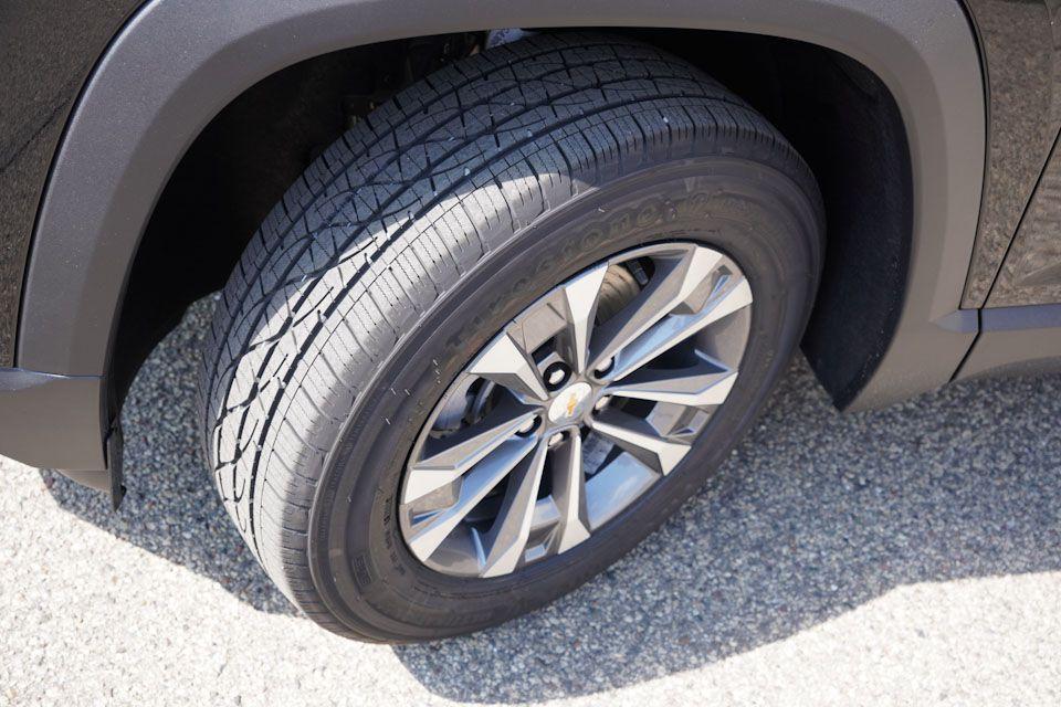 new 2026 Chevrolet Equinox car, priced at $26,795