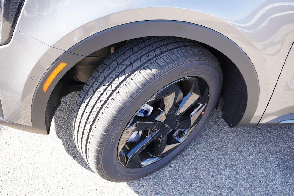 new 2026 Kia Sorento Hybrid car, priced at $45,698