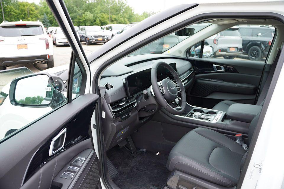 new 2026 Kia Carnival Hybrid car, priced at $52,182