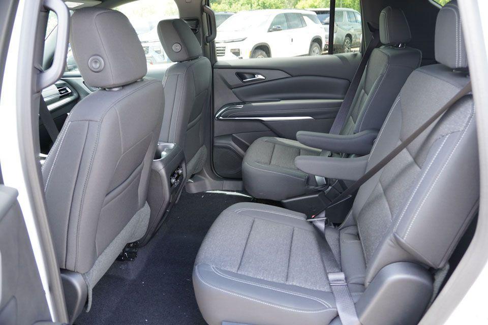 new 2026 Chevrolet Traverse car, priced at $41,920