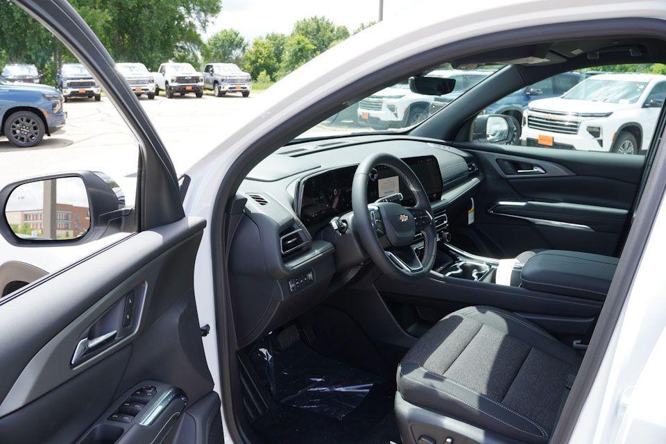 new 2026 Chevrolet Traverse car, priced at $41,920